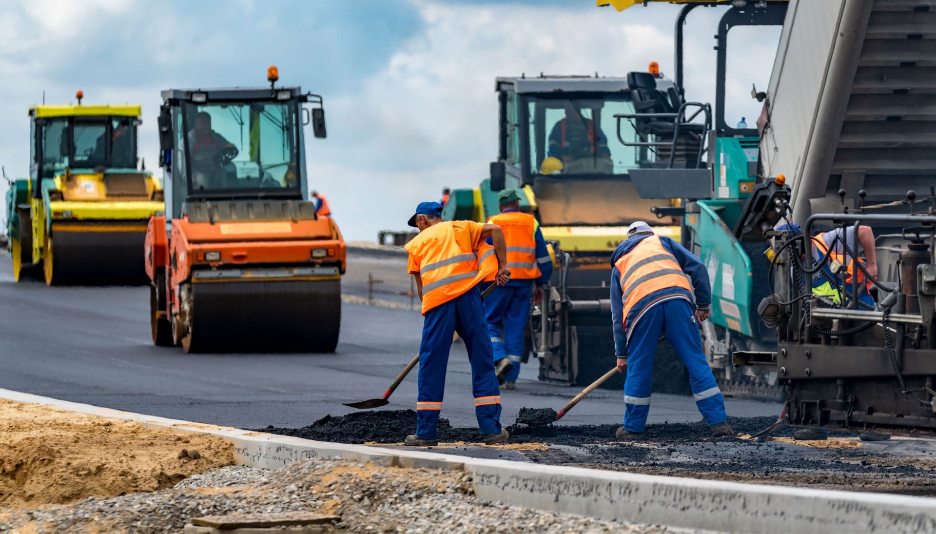 Reliable asphalt construction services in Chesapeake, VA for various projects.